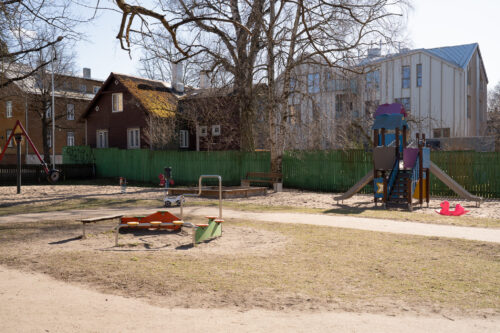 Heina tänava mänguväljak Telliskivis.