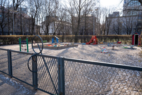 Tallinnas asuv Lembitu pargi mänguväljak.