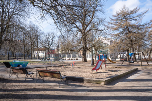 Falgi parki mänguväljak.