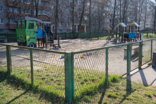 Õismäe tee 20 mänguväljak.
